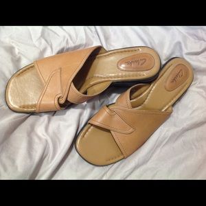 Clarks, women's size 9 1/2, leather